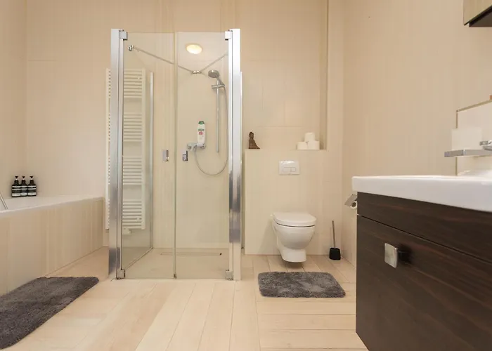Stadthaus Mit 2 Schlafzimmern & Wohnzimmer Mit Kamin - Kostenloser Privat-parkplatz Auf Dem Grundstueck * Lipsko