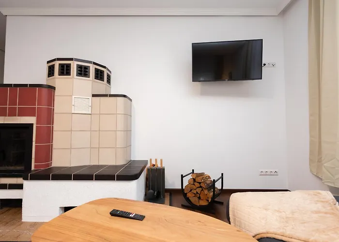 Prázdninový dům Stadthaus Mit 2 Schlafzimmern & Wohnzimmer Mit Kamin - Kostenloser Privat-parkplatz Auf Dem Grundstueck *