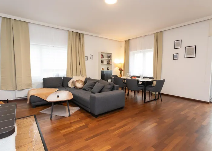 Prázdninový dům Stadthaus Mit 2 Schlafzimmern & Wohnzimmer Mit Kamin - Kostenloser Privat-parkplatz Auf Dem Grundstueck *
