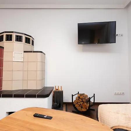 Ferienhaus Stadthaus Mit 2 Schlafzimmern&wohnzimmer Mit Kamin - Kostenloser Privat-parkplatz Auf Dem Grundstück *
