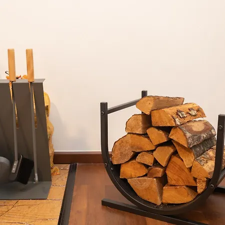 Stadthaus Mit 2 Schlafzimmern & Wohnzimmer Mit Kamin - Kostenloser Privat-parkplatz Auf Dem Grundstueck Λειψία