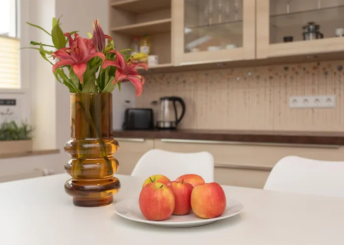 Stadthaus Mit 2 Schlafzimmern & Wohnzimmer Mit Kamin - Kostenloser Privat-parkplatz Auf Dem Grundstueck * Лейпциг