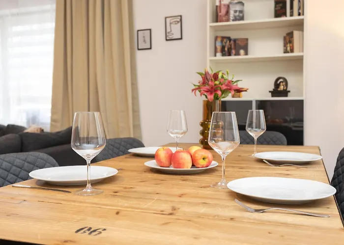 Stadthaus Mit 2 Schlafzimmern & Wohnzimmer Mit Kamin - Kostenloser Privat-parkplatz Auf Dem Grundstueck * Лейпциг